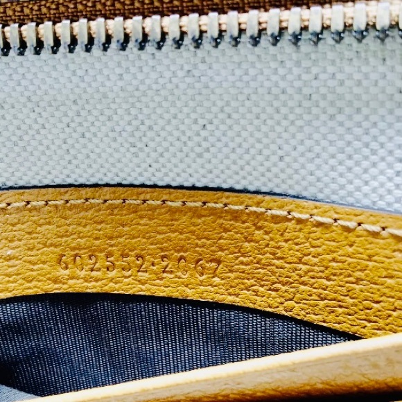 Gucci x Disney Mickey Mouse Bag - Picture 14 of 16